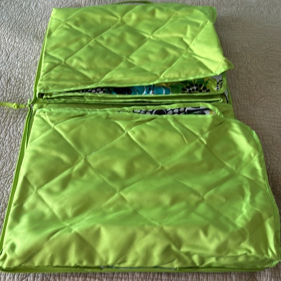 Vera Bradley Picnic Blanket Lime's Up Green and Black Retired - Picture 4 of 7